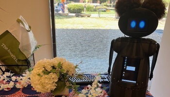 N1CØLE, wellness robot